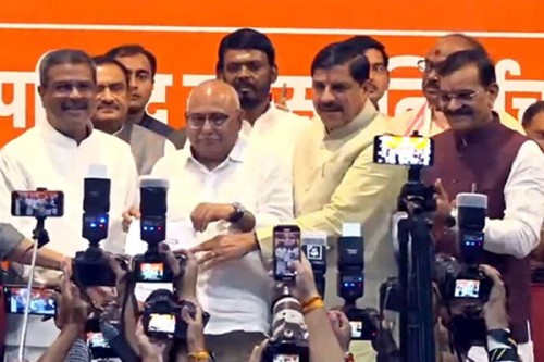 Hemant Khandelwal takes the helm: BJP installs new MP chief in unanimous transition