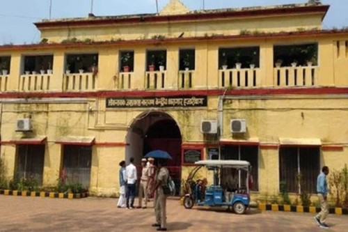 Three convicted prisoners escape from Jharkhand jail, breach five-layer security