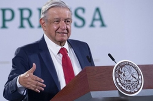 Mexican president looks to extend medical agreement with Cuba
