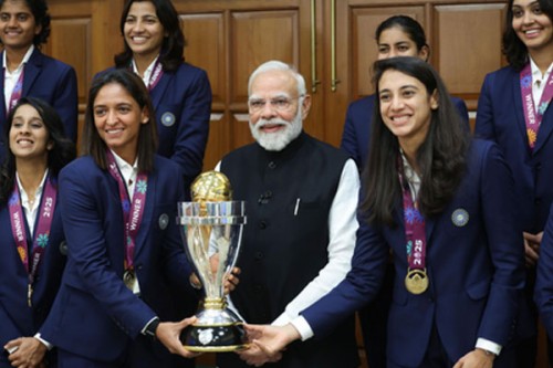 Honoured to bring to you the trophy; you motivated us a lot: Harmanpreet, Mandhana to PM Modi