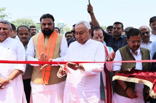 Nitish Kumar inaugurates Bihar's first double-decker flyover in Patna
