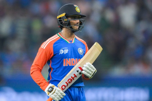 1st T20I: Australia elect to bowl against India