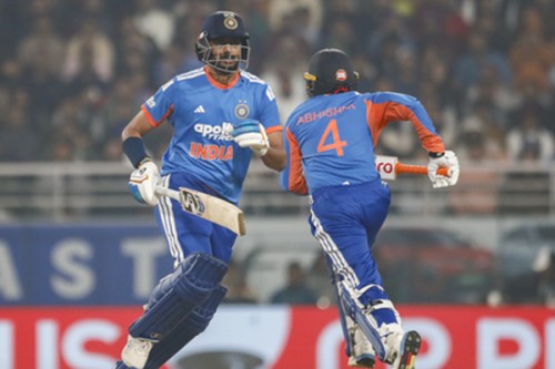 India need a solid foundation to chase big score: Robin Uthappa