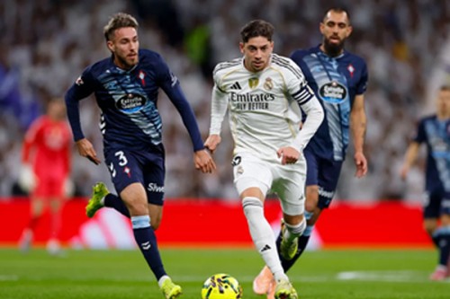 Celta stun Real Madrid to leave Barca clear at top of La Liga