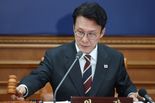 South Korean PM encourages soldiers at front-line Army unit