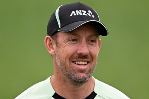 New Zealand assistant coaches Ronchi, Oram granted leave for PSL stint