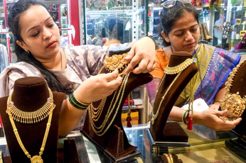 Gold, silver prices ease on MCX amid profit booking