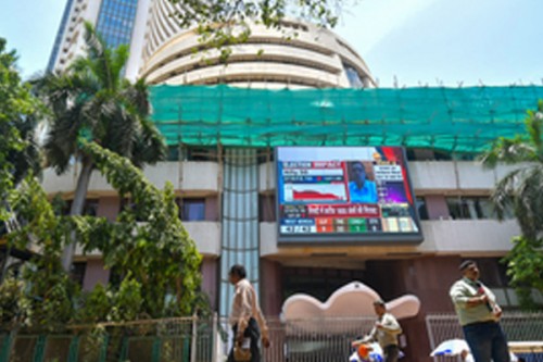 Nifty, Sensex open flat as investors eye RBI policy decision