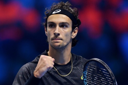 Musetti beats De Minaur in thriller to stay alive in Turin