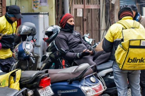 Maha Minister stresses safety, verification of gig workers