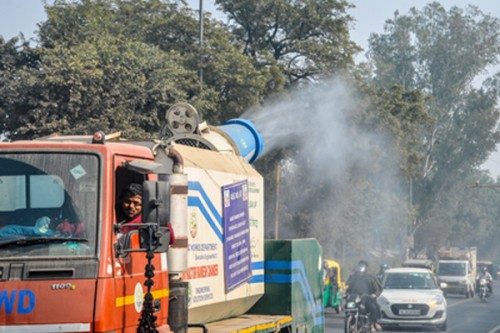 Delhi-NCR warms up; air quality stays in 'poor' category