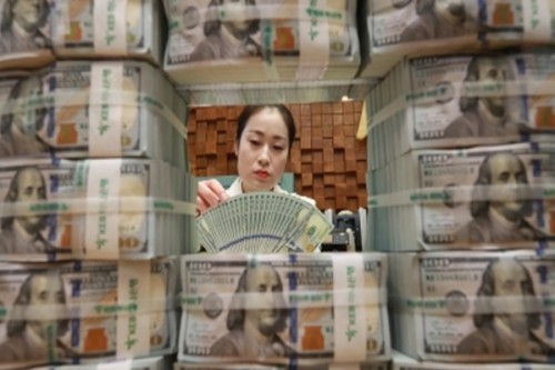 Foreign currency deposits in S. Korea fall for 2nd month in Feb