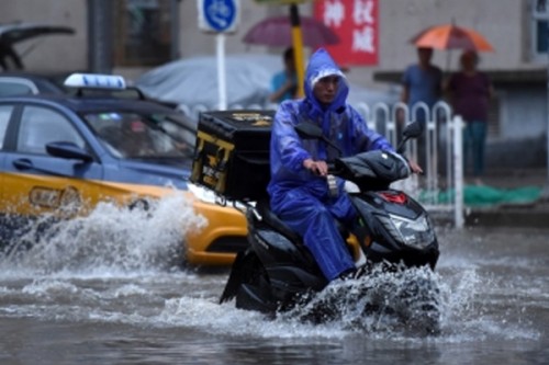 Rainstorm in China forces evacuation of over 3,000 residents in Beijing