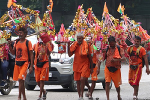 Four kanwariyas crushed to death in Madhya Pradesh's Shivpuri