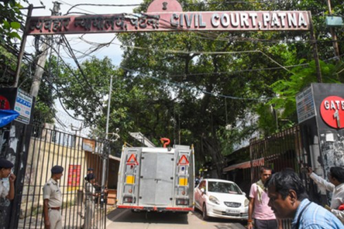 Bomb threats in two Patna courts, probe on