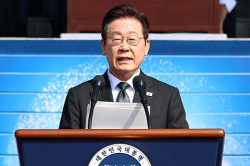 South Korean President Lee calls for measures to stabilise prices