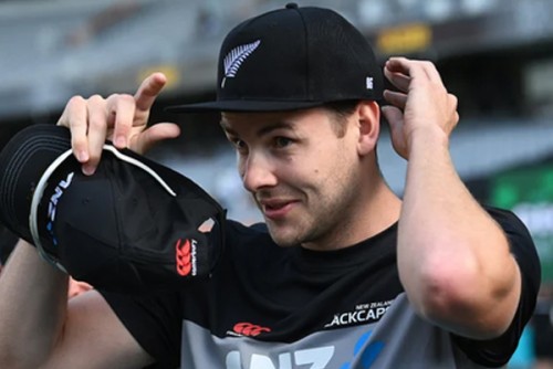 Duffy earns maiden T20 WC call-up as NZ name Santner-led squad