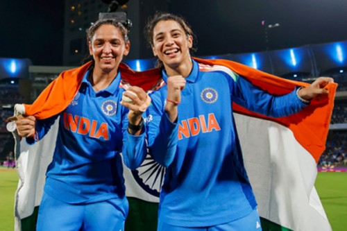 Mandhana congratulates Harmanpreet after PCA unveil stand in her honour