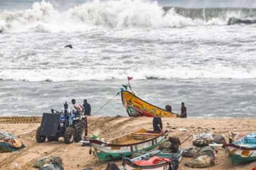 Cyclone 'Montha' makes landfall near Kakinada; TN to experience rain for six days