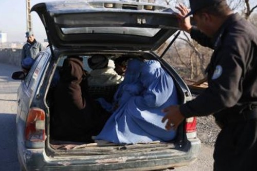 Police arrest two drug smugglers, seize 75 kg illegal drug in Western Afghanistan