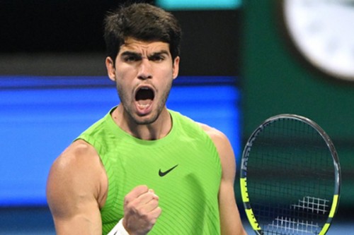 Alcaraz sets QF with Khachanov in Doha