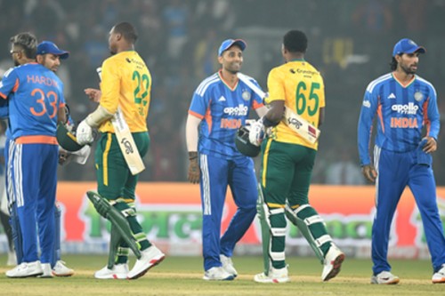 India showed Proteas exactly how to play on sporting wicket: Dale Steyn