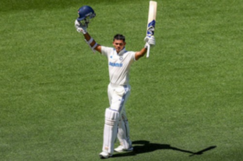 Cook lauds Yashasvi as a 'class player', backs his confidence in sledging Starc in Perth Test