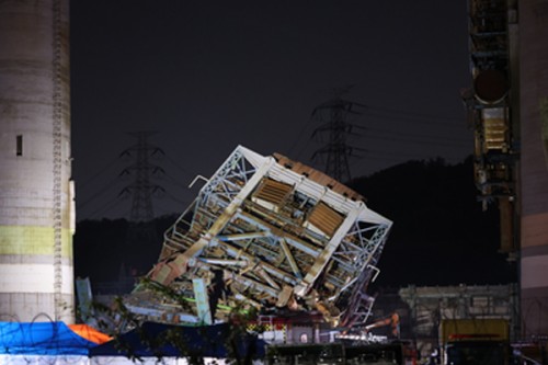 South Korea: One killed, four feared dead, two unaccounted for in power plant collapse