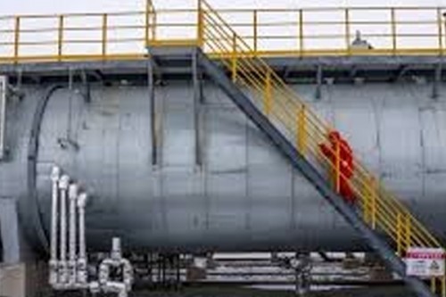 Gas surge drives US lawmakers to tax major oil companies