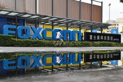 Foxconn's China exit due to erratic policies, signals MNCs shift to India, Vietnam