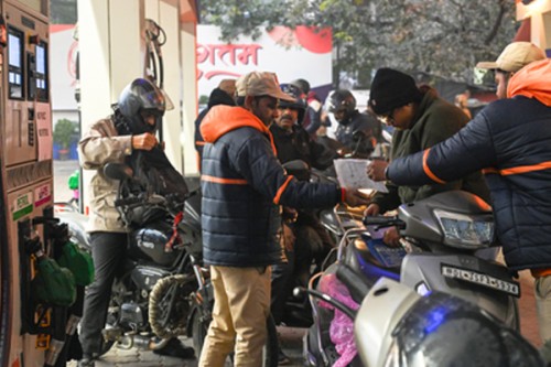 India has tax buffer to avoid retail fuel price hike up to $110 a barrel