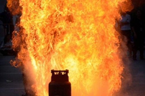 Six killed after gas explosion triggers building collapse in Karachi