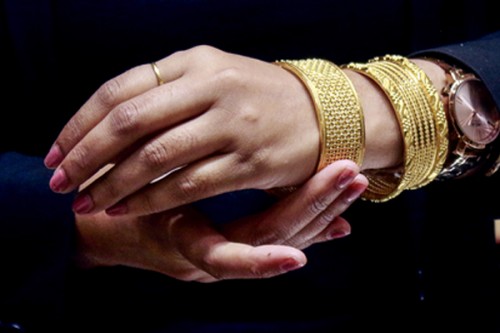 Gold, silver ETFs rally on US Fed rate cut expectations, festive demand