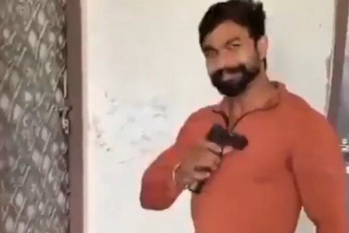 Man shoots himself in Delhi while being filmed by cousin