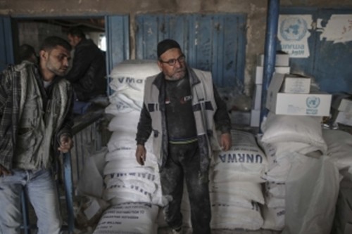 Some Gazans given cash for food, but find few supplies to buy: UN
