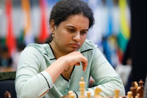 Andhra Pradesh, Telangana CMs congratulate Chess champion Koneru Humpy