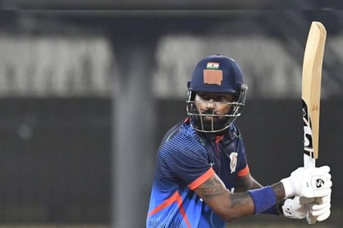 Hardik Pandya slams five sixes in an over to score maiden Vijay Hazare Trophy century