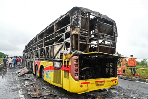 Spurious liquor caused Kurnool bus tragedy, says YSRCP leader