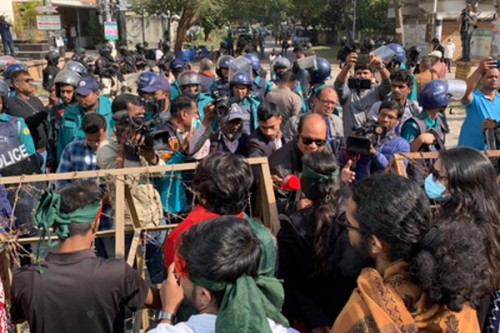 Bangladesh: Violence near Indian mission in Chittagong leaves four injured