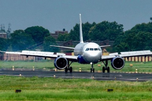 Kolkata bound IndiGo flight makes emergency landing in Nagpur