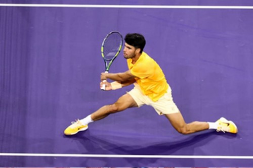 Alcaraz storms into fifth straight Indian Wells semifinal