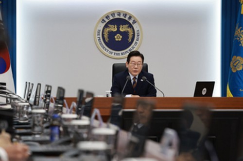 South Korean President Lee urges bipartisan cooperation to pass 2026 budget plan