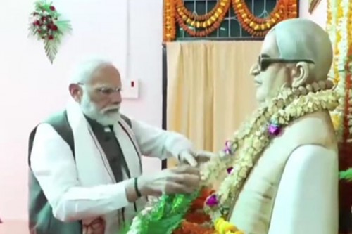 Bihar polls: PM Modi, CM Nitish Kumar visit Karpoori Gram, pay tribute