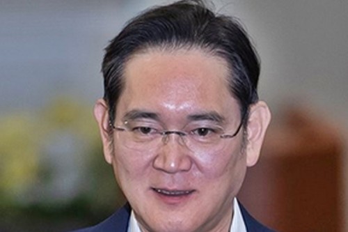 Samsung chief Lee Jae-yong visits India: Report