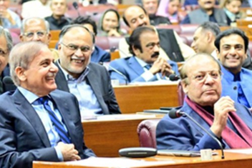 Pakistan's political system fails to allow women to lead