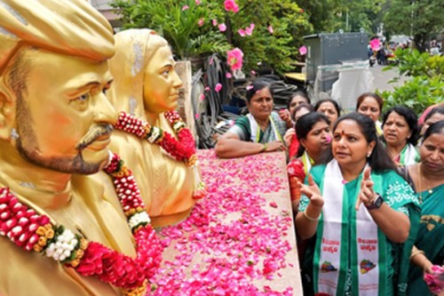 Kavitha begins 72-hour fast in Hyderabad for 42 pc BC reservation