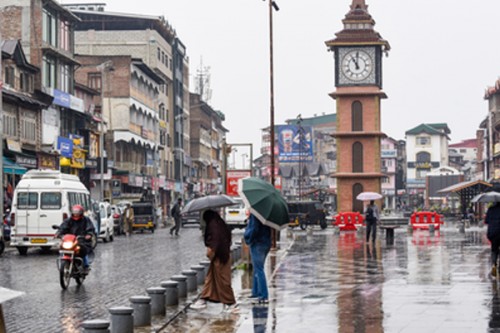 J&K likely to witness erratic weather with rain, snow for three days