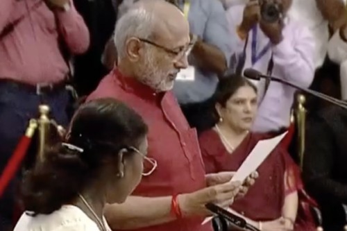 CP Radhakrishnan takes oath as new Vice President of India