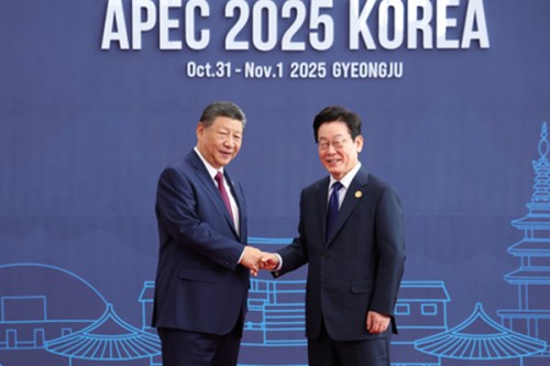 South Korea: Lee meets China's Xi for 1st time at APEC summit venue