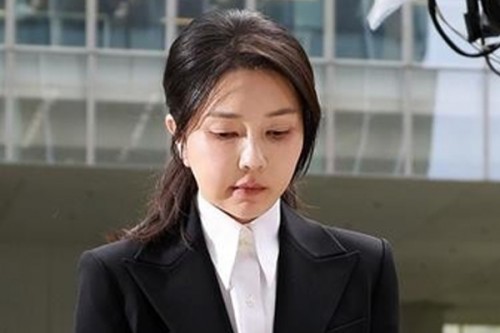 South Korea's Ex-first lady stripped of teaching license